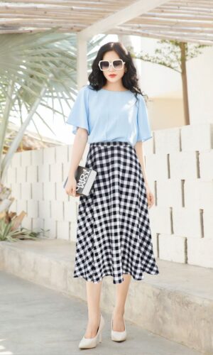 Váy xòe cơ bản, họa tiết caro