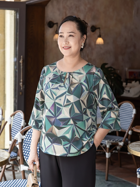 Áo kiểu trung niên cổ tròn tay lỡ chất liệu Cavan in họa tiết 2486/5.411